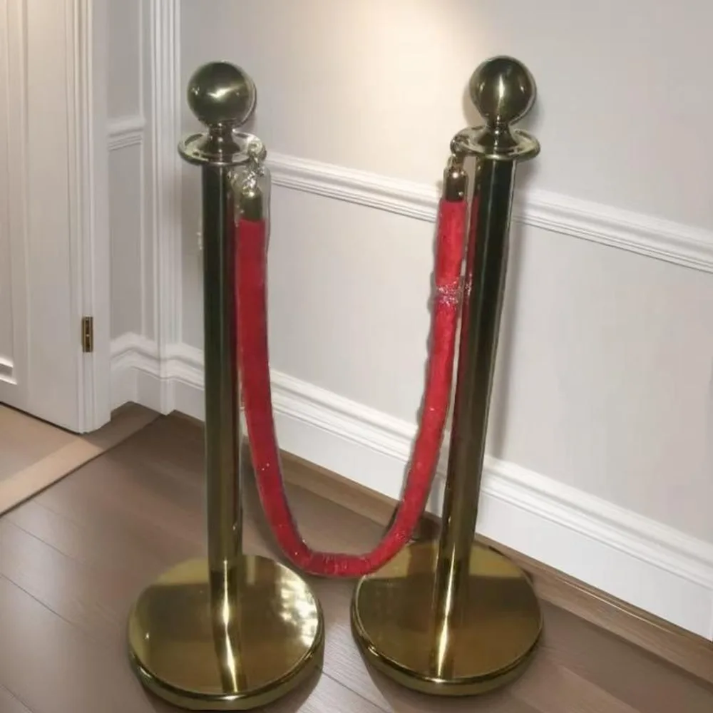 金色礼宾杆 · 金杆红绳
