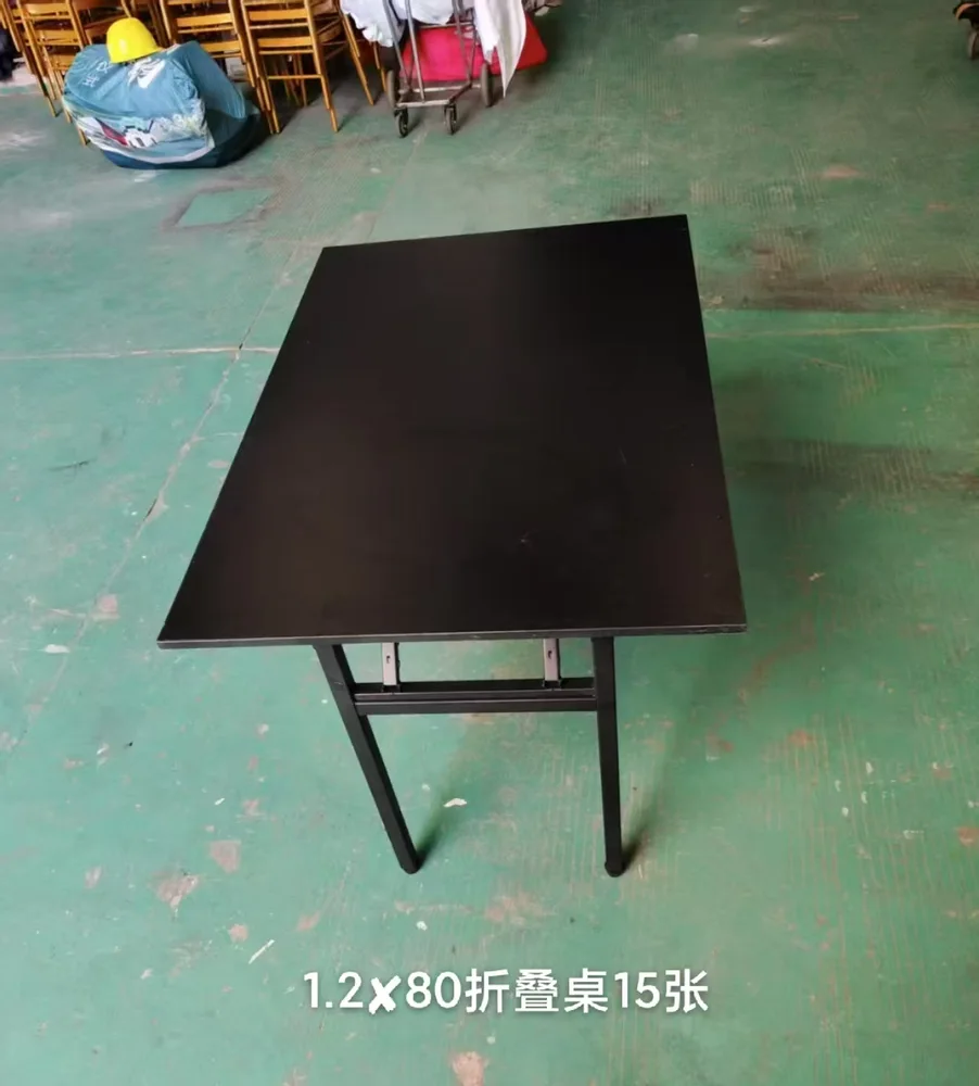 折叠桌 · 黑色